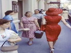 だって、太陽の季節だもん。赤が着たい！真夏の赤コーデを見逃すな