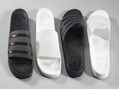 流行のサンダルをオリジナルでカスタマイズ！adidasから「adilette」が登場