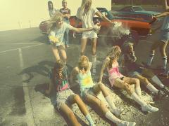 まるでおもちゃみたい！懐かしいジェリーシューズが夏のプチプラ新定番