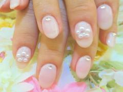 流行のスタッズネイルデザインでつめ先美人♪