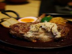 ドバーッと肉汁＆絡みつく濃厚チーズが絶品！渋谷のハンバーグ5選