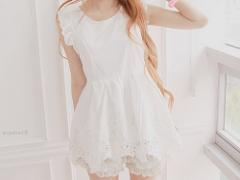 この夏1番の透け感を。'3大ホワイトトップス'で、トレンド感たっぷりコーデ