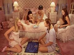 旅行の夜、主役になろう。みんなが欲しがるパジャマファッション20選