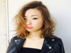 ワイドパンツ×ノースリーブが作り出す''ほんのり色気の大人コーデ''