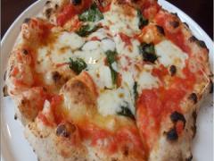 PIZZAが本当においしいお店はここ自由が丘にあります。絶品教えたくない絶品『pizza17』って