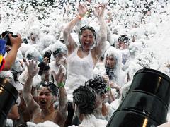 「泡フェス」が関西に初上陸 ♡泡まみれになって暑い夏を吹き飛ばそう