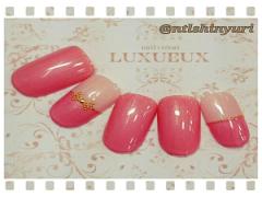 デートにおススメ♪ストーンを使った上品なワンポイントネイル