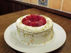 スプーンを入れて仰天！渋谷“セバスチャン”のカキ氷にきっと騙される◎