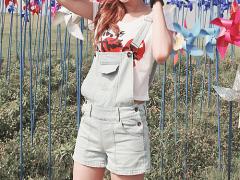 To いつもカジュアル派さん。大胆になれる夏こそコーデに”女らしさ”を出していこ♡