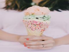 サマーリングは"バラさない重ね付け"でコーデの小さい主役にするのが正解◯