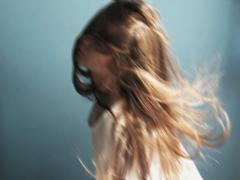 身も心もリフレッシュ♡"失恋したら髪を切る"に隠された本当の効果とは