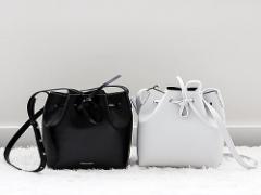 OFFの日に愛したい。パンツルックと相性もGoodなころんと可愛い巾着バッグ