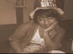 ちょっぴりしっとりしてた方が色気は出るの。ワックスでウェット感あふれるヘア