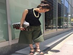 秋まで使える！カーキパンツで大人カジュアルな着こなし♪