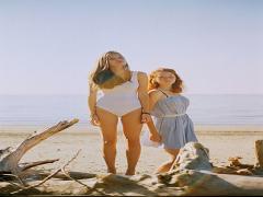 夏本番がやってくる。海/リゾートで着たい（色別）マキシ丈ワンピ―スカタログ