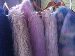 2015年 A/W は”ファー”の予感？気軽に合わせられるファーアイテム