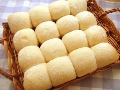 そんな目で見つめないで♡つぶらな瞳とお口がかわいい”ひよこパン”の作りかた。