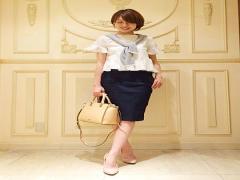 オフィスには清潔感のあるブラウスコーデがお似合い♡