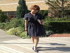 黒ワンピースでちょっと大人な着こなし挑戦！おフェロな雰囲気をまとった女性に♡