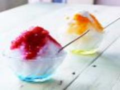 ふんわり甘い、夏の風物詩を指先に。爽やかで可愛いかき氷ネイルカタログ