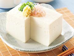 ダイエッターの味方！冷凍マジックで〈豆腐〉がまるでお肉のようになると話題♭