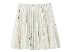 秋スタイルにキラメキをひとさじ。キラキラアイテム揃いました♡