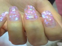 透明感あふれる。キラキラネイルは淡いパステルカラーでガーリーに♡