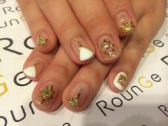 大注目！！スタッズアートでお好みネイルに♪