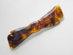 色んなデザインとマッチする！秋はやっぱりべっ甲ネイル♡