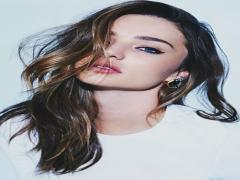 超モテ女ミランダ・カーのデートシーンから学ぶ、女性としての美徳とは