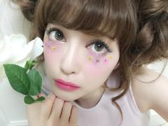 イベントメイクに新提案！笑顔に花を添える“押し花メイク”で思いっきりハジけよ♡