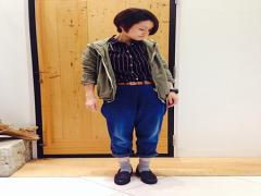 オールシーズン活躍！ジップパーカーをオシャレに着こなし