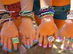 海やプールに。本当に持っていくべき隠れ女子力アイテム5選♩