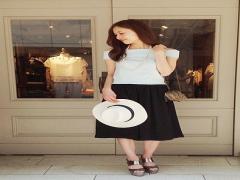 オフショルダードレスで上品な女性になりきって♡