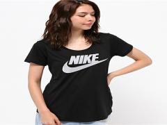 オシャレに着こなすポイント！NIKEのアイテムをコーデに取り入れてみて♡