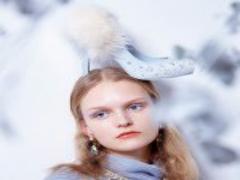 「アンクルストラップパンプス＋靴下」で足元オシャレ格上げ計画♡