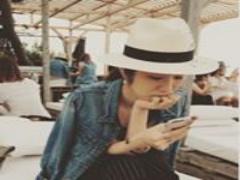 秋カラー、ボルドーを取り入れて作るオトナ顔