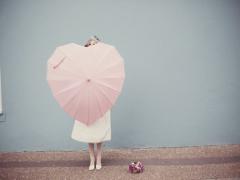 夏汗の「かゆ〜〜い！」から始まる汗荒れ肌を完治させてから秋を迎えましょう◯