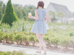 夏だから。ひんやり陶器ネイルでおもわず頬ずりしたくなる指先へ