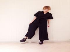 普通のオールインワン飽きた！これからは開襟デザインでおしゃれの一歩先へ