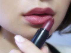 秋冬ファッション×パープルネイルの素敵な関係をcheck！