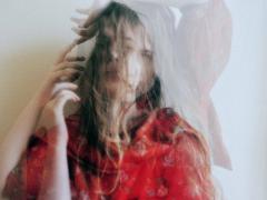 チョコレート色とディープレッドで始める9月。秋のハンサム外国人風メイク講座