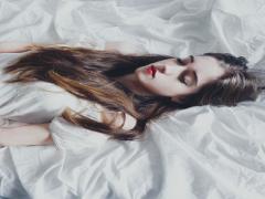 かわいいじゃなくて美人って言って。ヌーディーメイクで大人のフェロモンを出しまくる♡