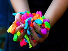 パーティールームを色鮮やかにDIY！風船1本からできるバルーンアート作品集