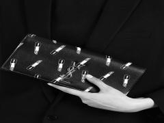 日本限定モデルも登場。2015秋のサンローランは"リップ柄"に大注目◎