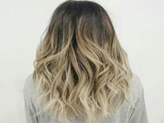 色落ち問題を解決！次の髪色は透明感溢れる’アッシュ’で決まり♡