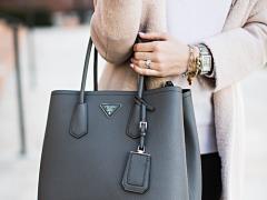 わがままを叶えて下さい。働く女のバッグには、5つのルールがあるんです