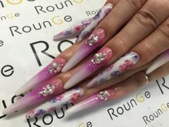 ピンク系ネイルは大人気♡RounGeのさまざまなキュートネイルをご紹介♪