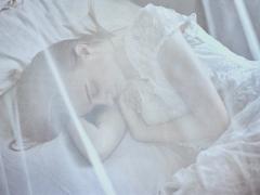 夏の夜の寝苦しさに立ち向かえ。あなたはどの快眠法で睡眠を手に入れる？