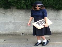 飽きのこない秋ファッション、“ミドル丈スカート”で叶える旬ガールな私♡